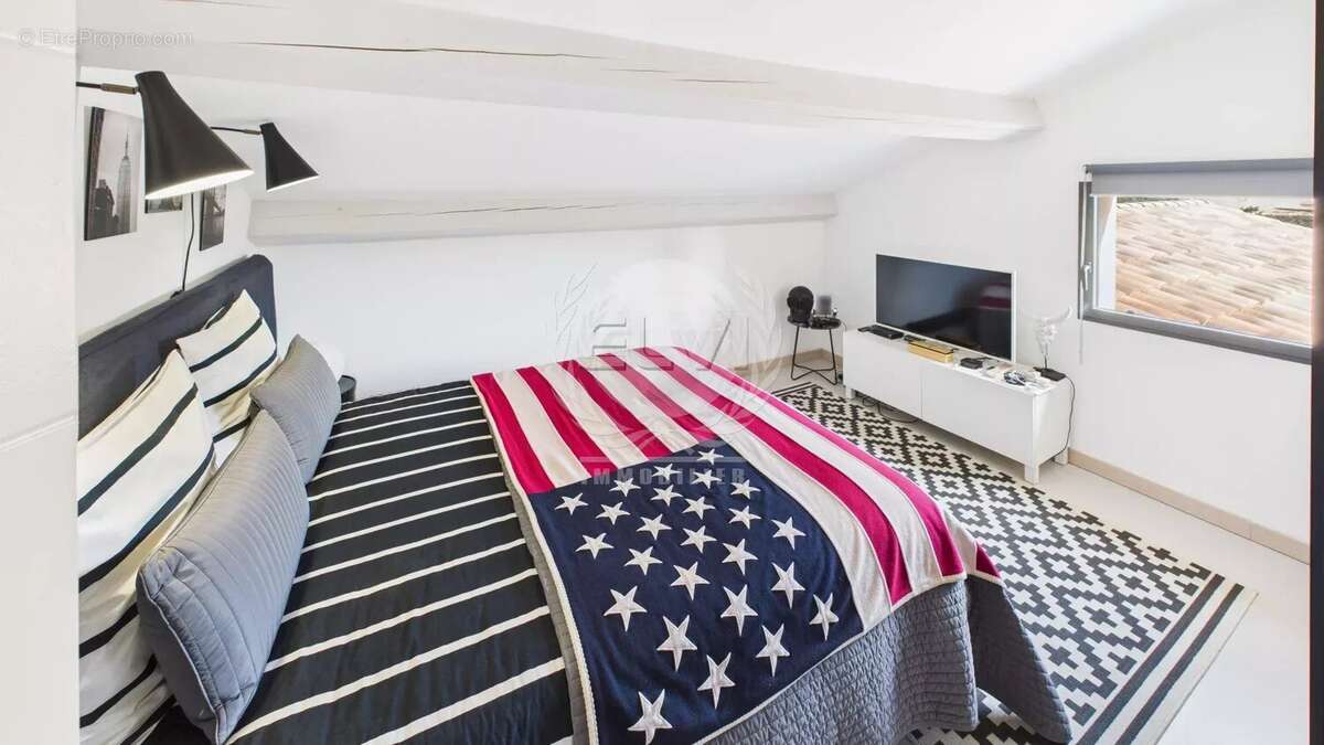 Maison à PLAN-DE-LA-TOUR