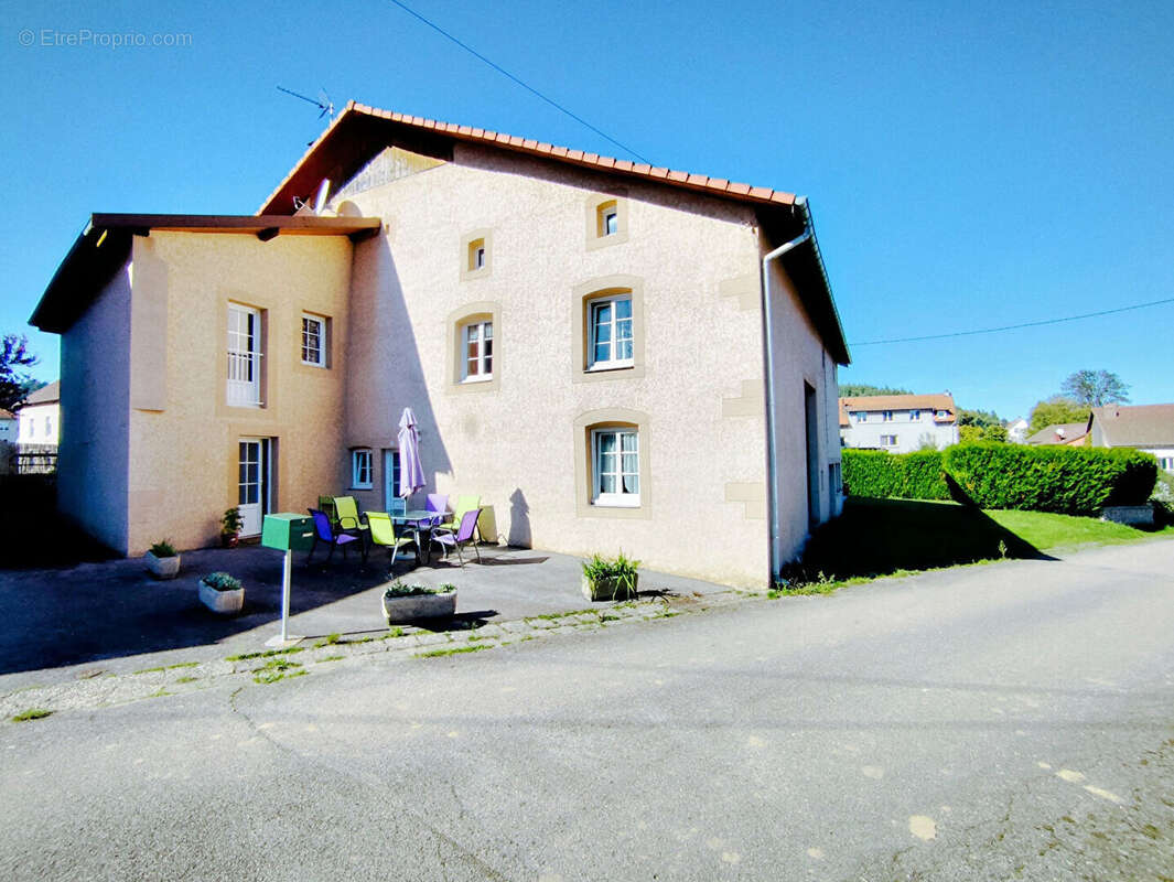 Appartement à BROUVELIEURES