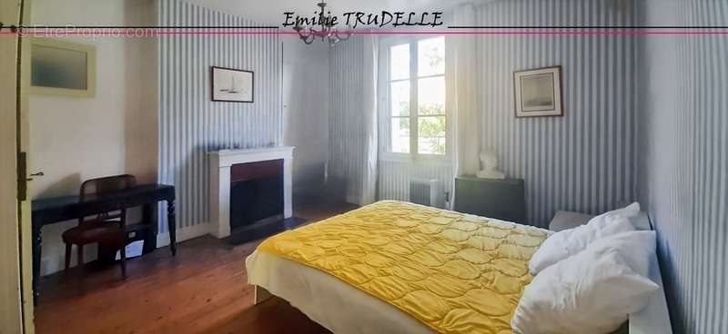 Maison à LA CHARTRE-SUR-LE-LOIR