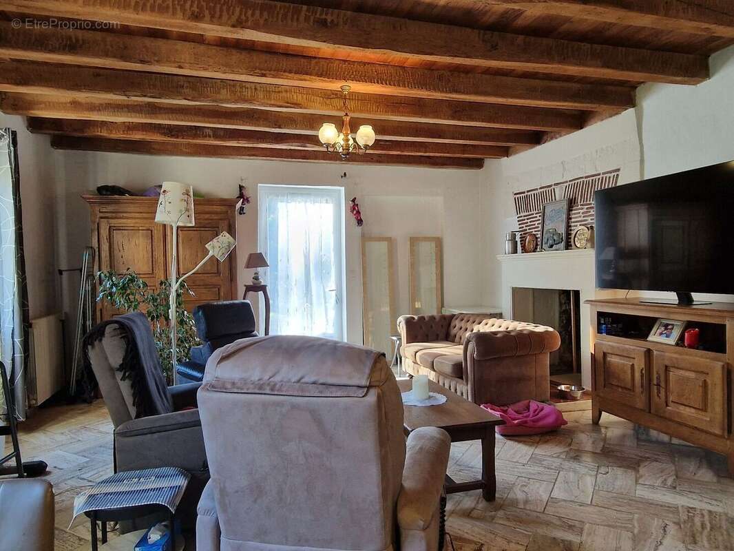 20260224095215 - Maison à CAMPAGNE