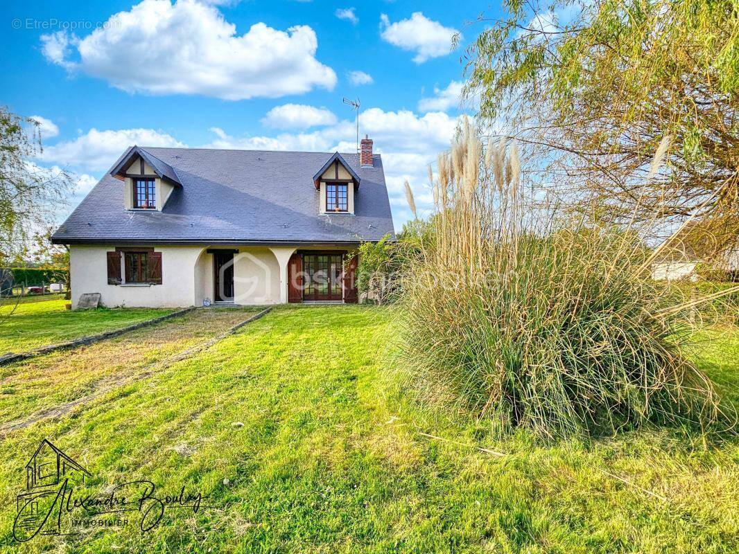 Maison à COURCY-AUX-LOGES