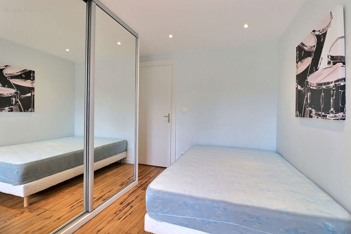 Appartement Chambéry 2 pièces 50.23 m² - Dernier étage - photo 3