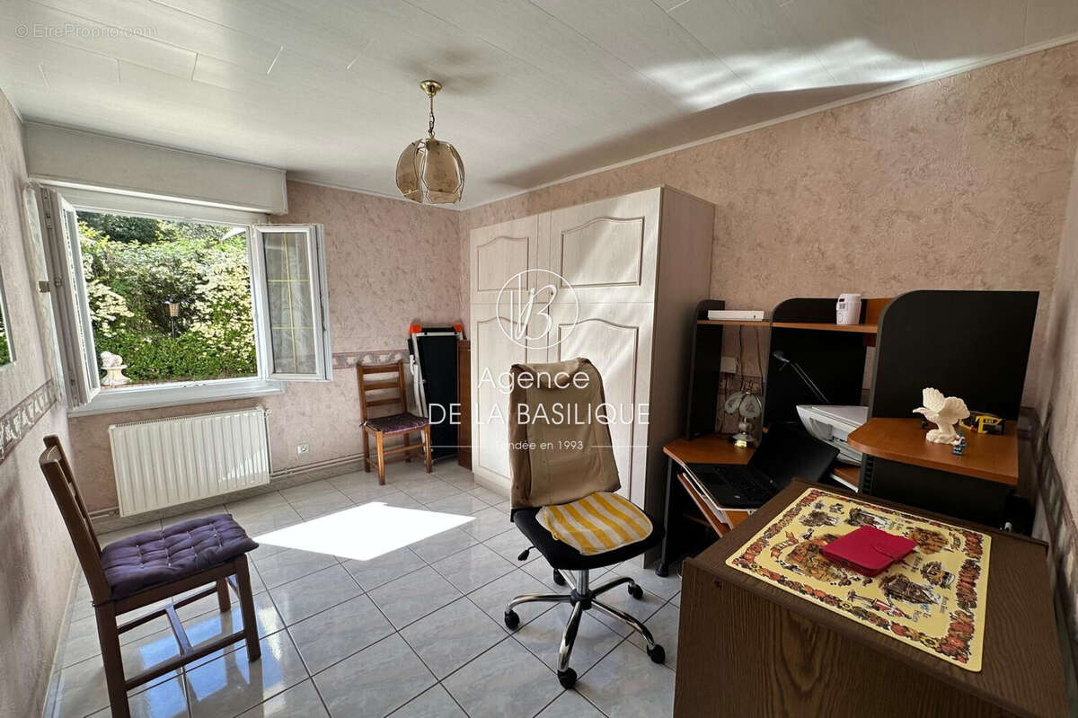 Maison à SAINT-MAXIMIN-LA-SAINTE-BAUME