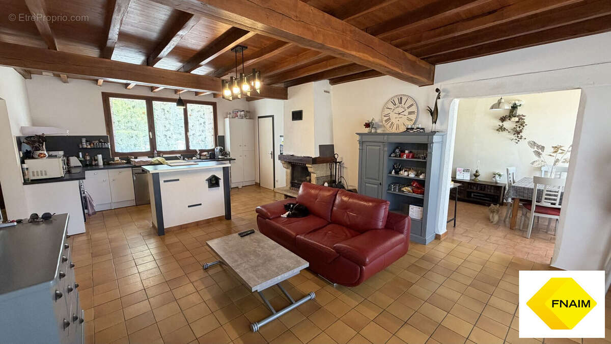 Maison 100 m² à Frespech  - photo 9
