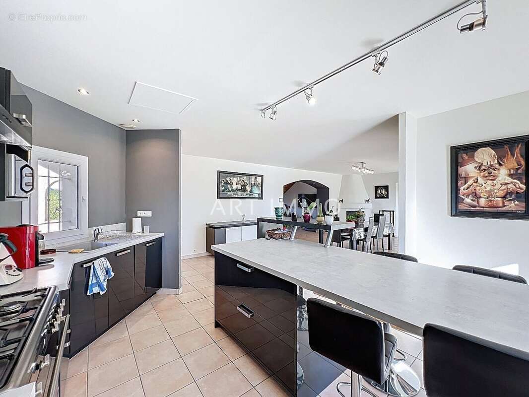 Maison à CABRIERES-D&#039;AVIGNON