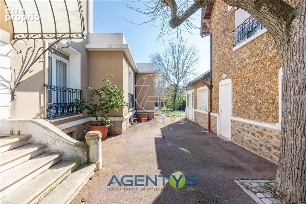 Maison 10 pièces 205 m² à vendre à Saint-Maur-Des-Fosses (94210) - photo 9