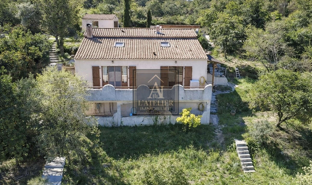 Maison de caractère avec dépendance, sous-sol et piscine au calme absolu sur 3000 m2 - photo 13