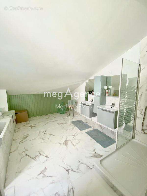 Maison à VILLERS-BRETONNEUX