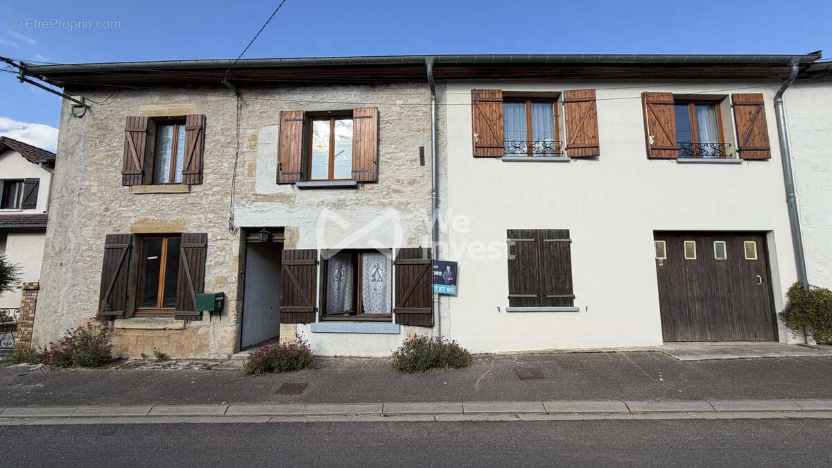 Maison à COMBLES-EN-BARROIS