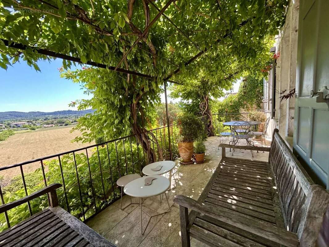 Maison à CADENET