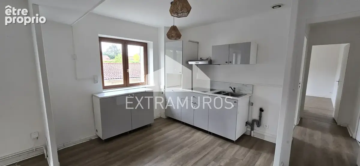 Appartement T4 de 76,3 m2 à L'ARBRESLE - photo 8