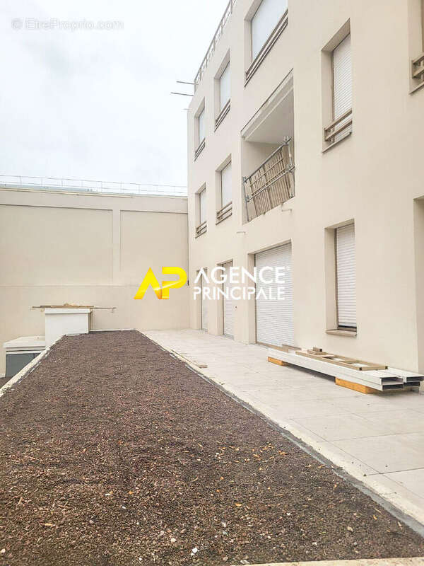Appartement à SARTROUVILLE