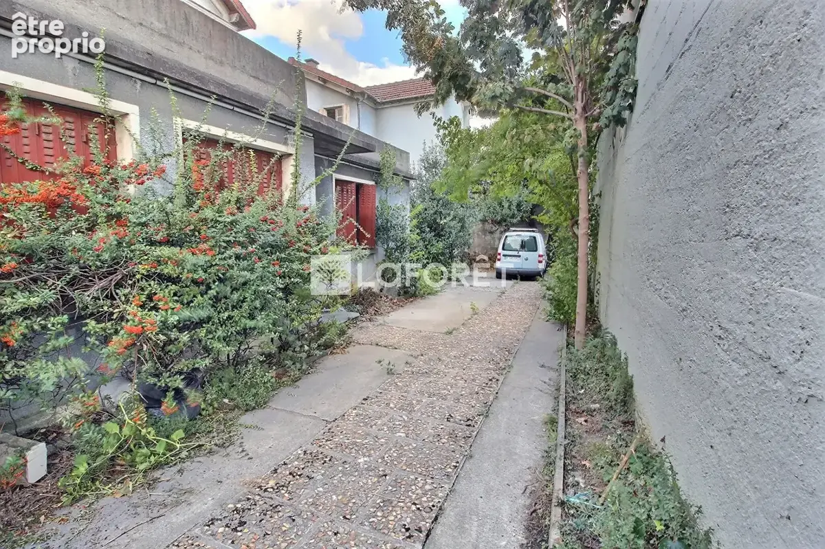 Maisons et locaux  -  Gennevilliers - photo 3