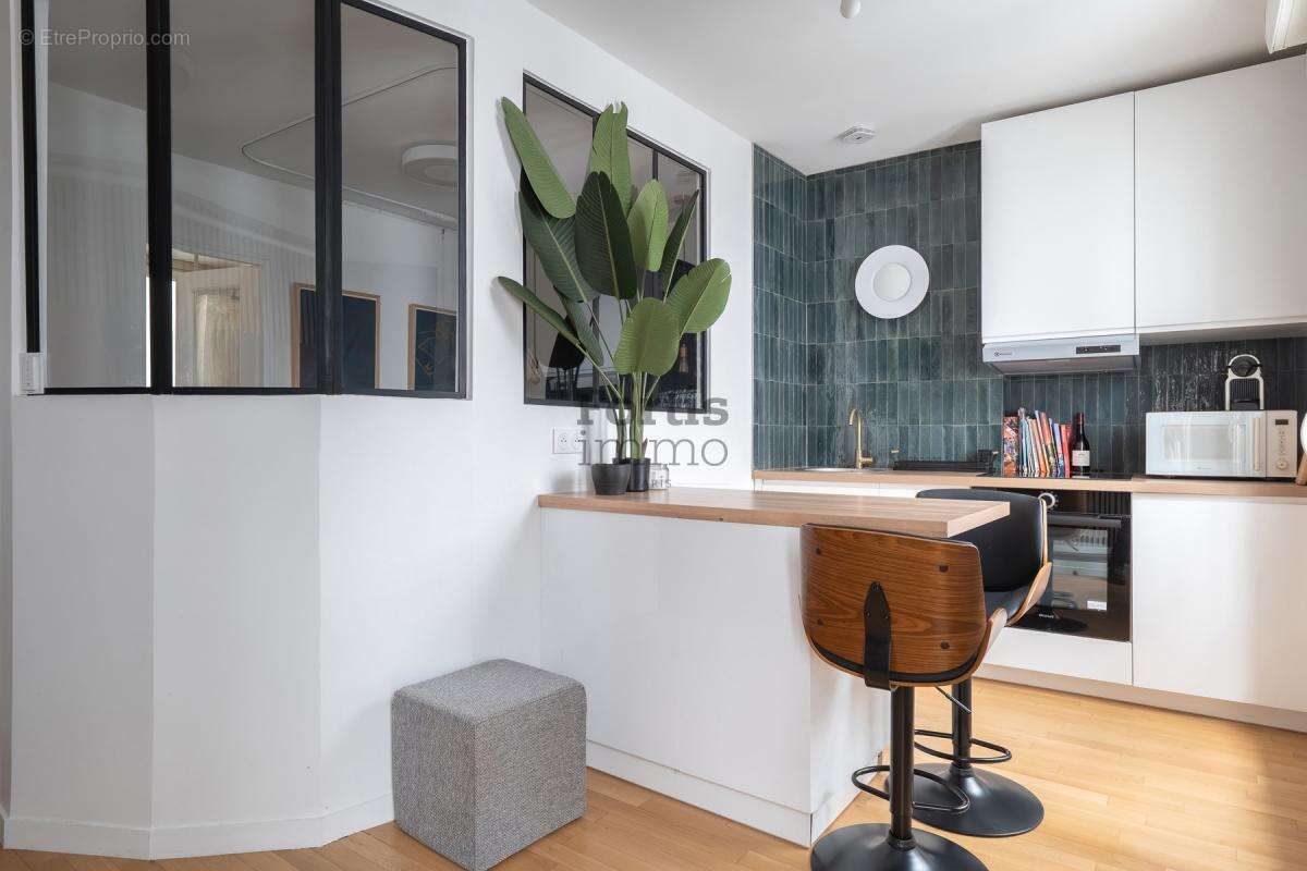 Appartement à PARIS-10E