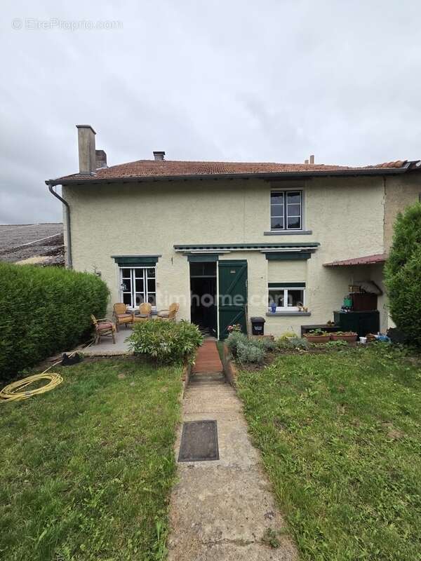 Maison à MONT-DEVANT-SASSEY