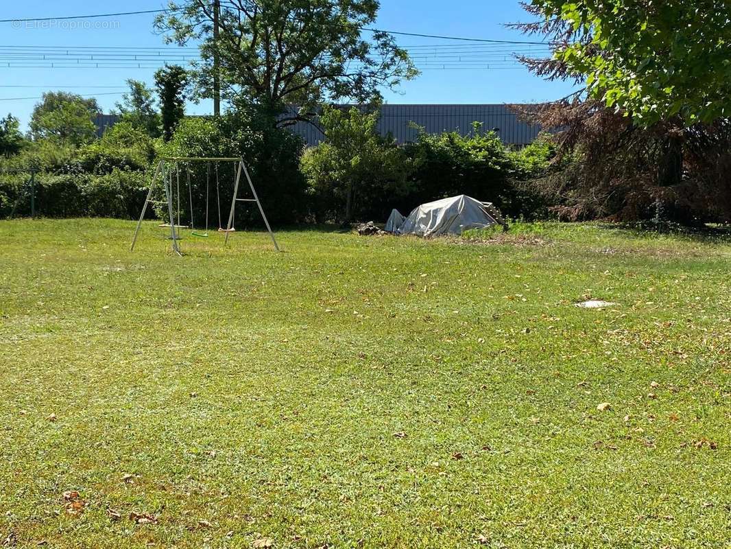 Photo 8 - Maison à VILLIEU-LOYES-MOLLON