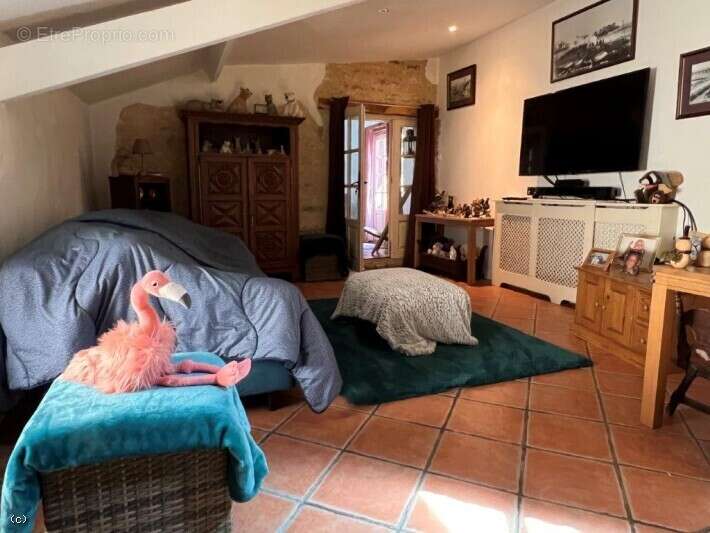 Maison à NANTEUIL-EN-VALLEE