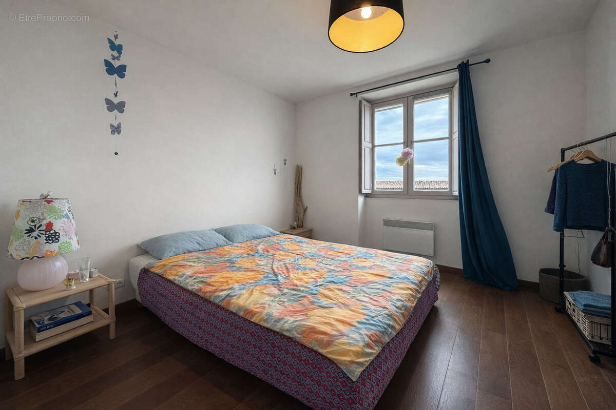 Appartement à ROQUEMAURE