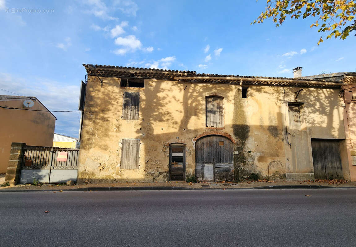 Maison à SAINTE-CECILE-LES-VIGNES