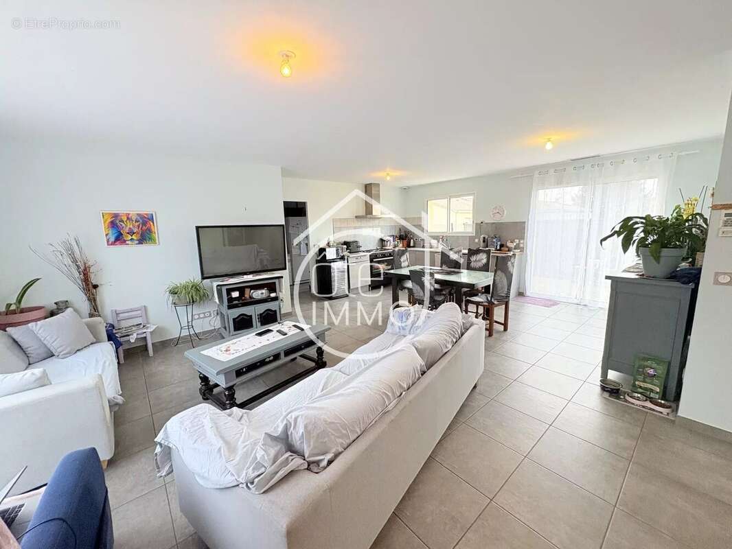 Maison à PRIGONRIEUX