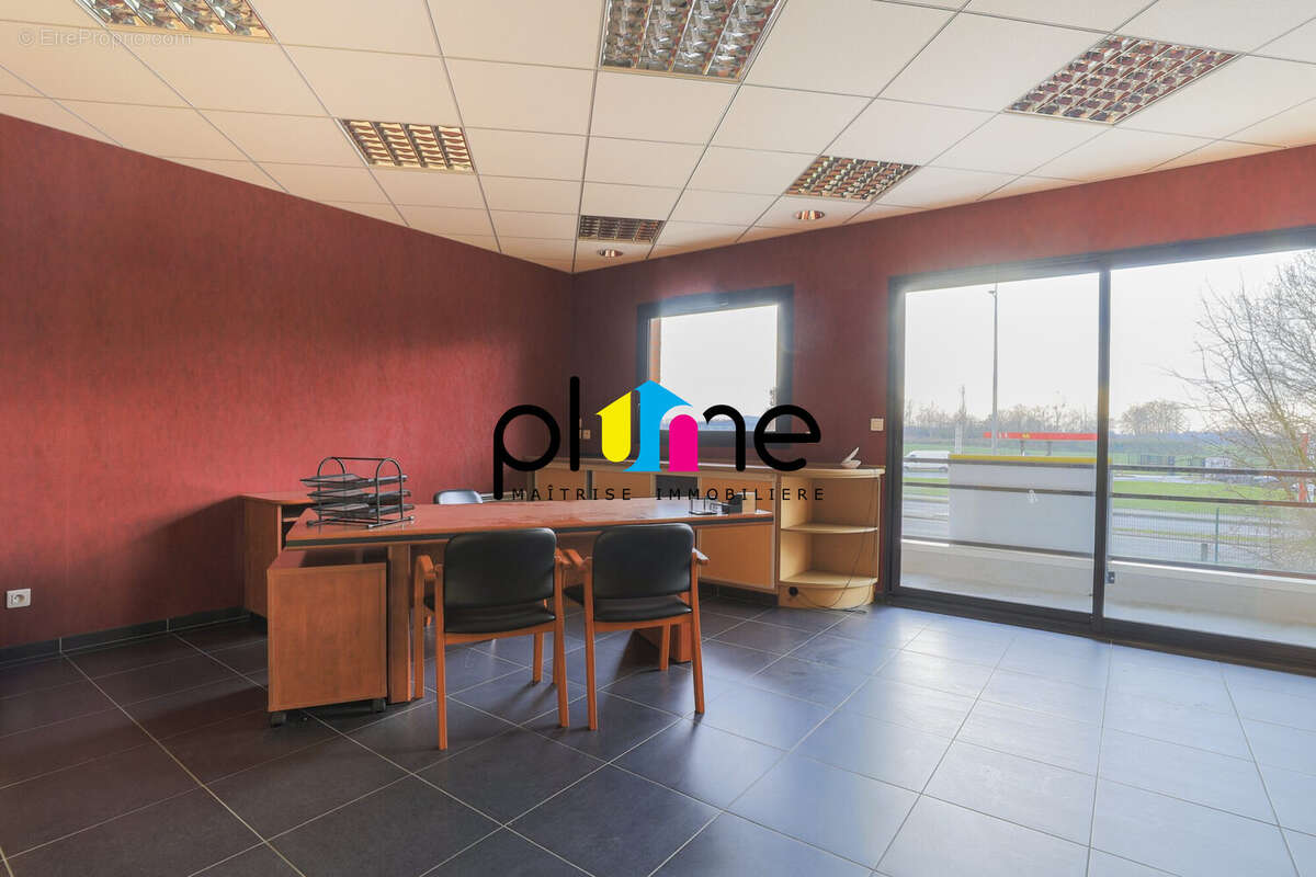 Commerce à COURRIERES