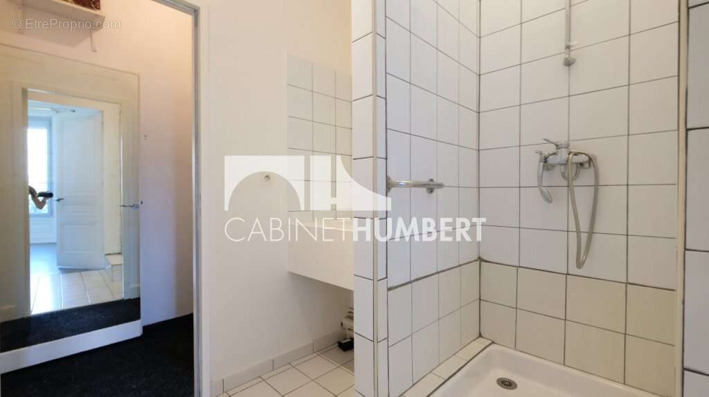 Appartement 146 m² à Saint-Etienne  - photo 8