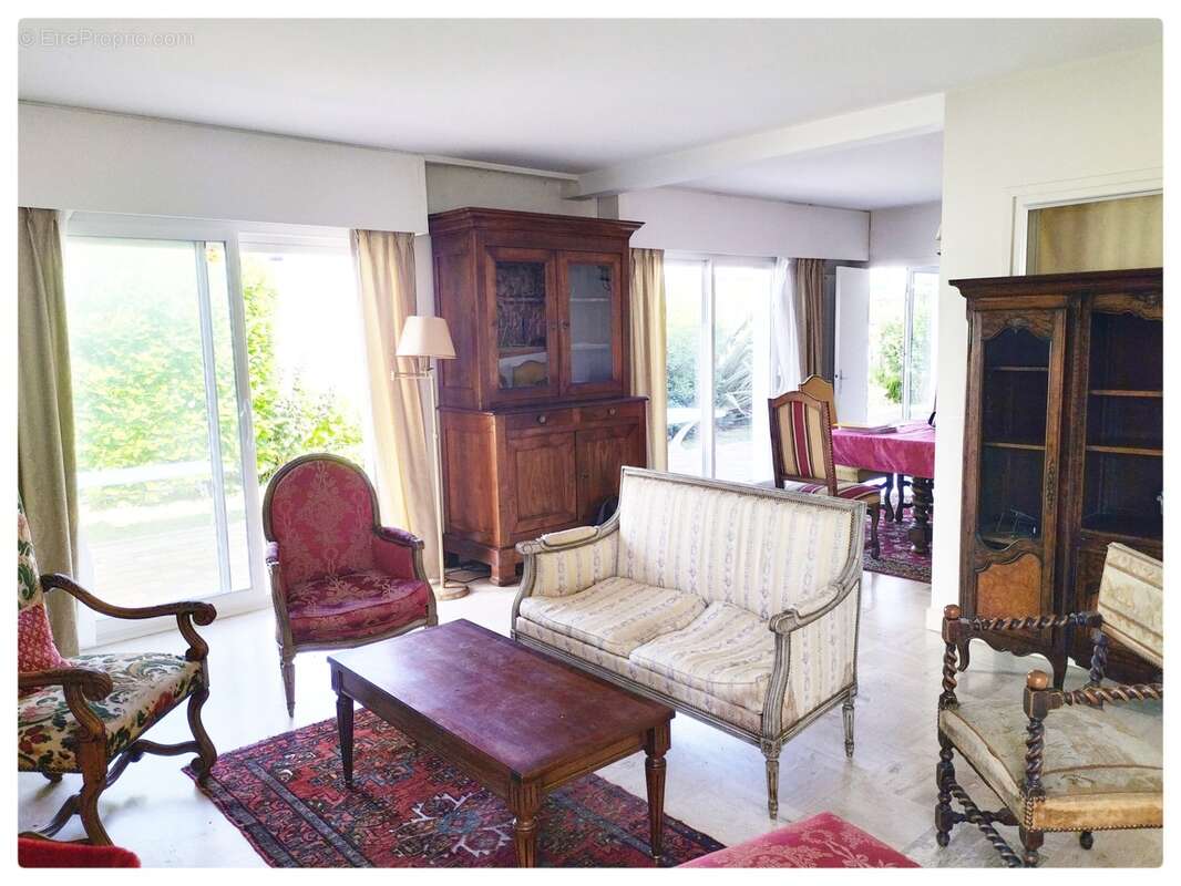 Maison à vendre 9 pièces VANNES (56)-Garage-jardin - photo 8