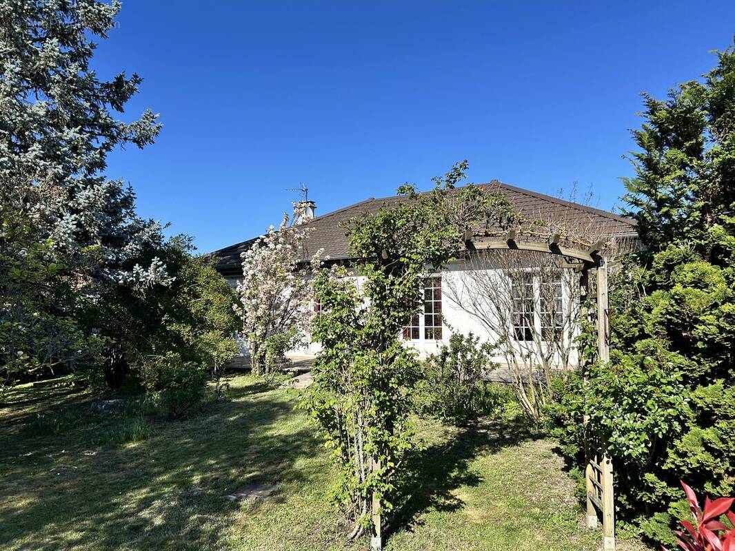 Maison à ECHIROLLES