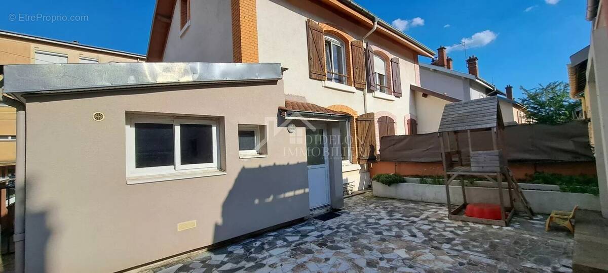 Maison à MAXEVILLE