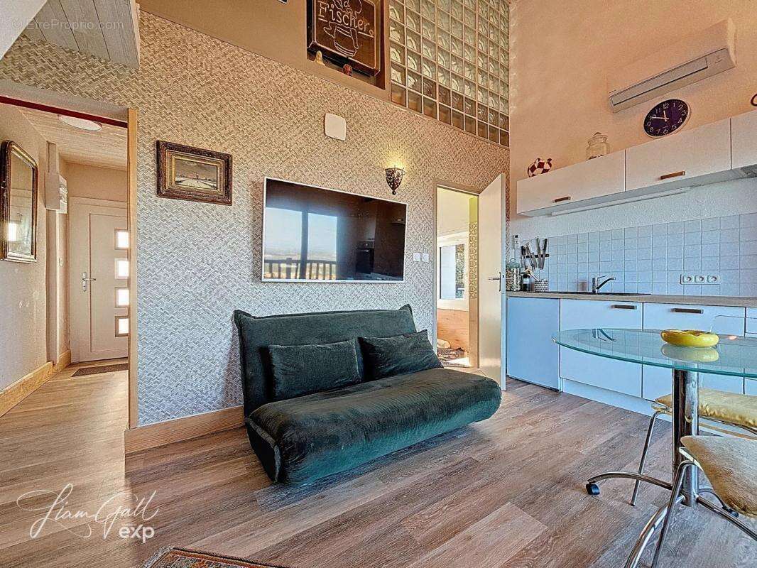 Maison à LAROQUE-DES-ALBERES