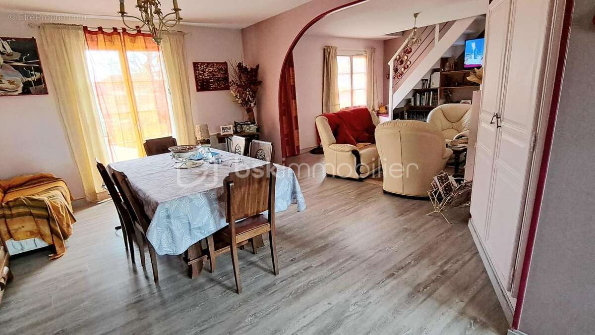 Maison à SAINT-LAURENT-EN-GATINES