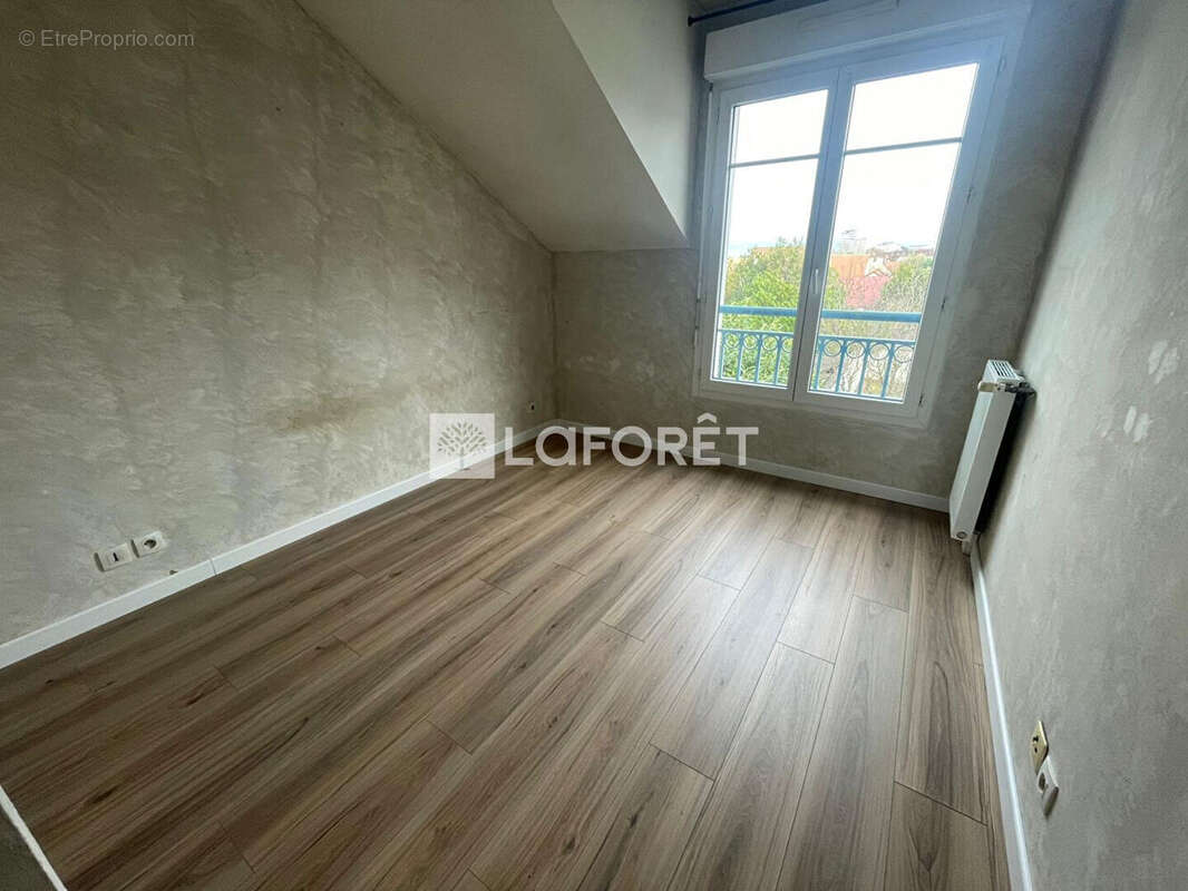 Appartement à LIMEIL-BREVANNES