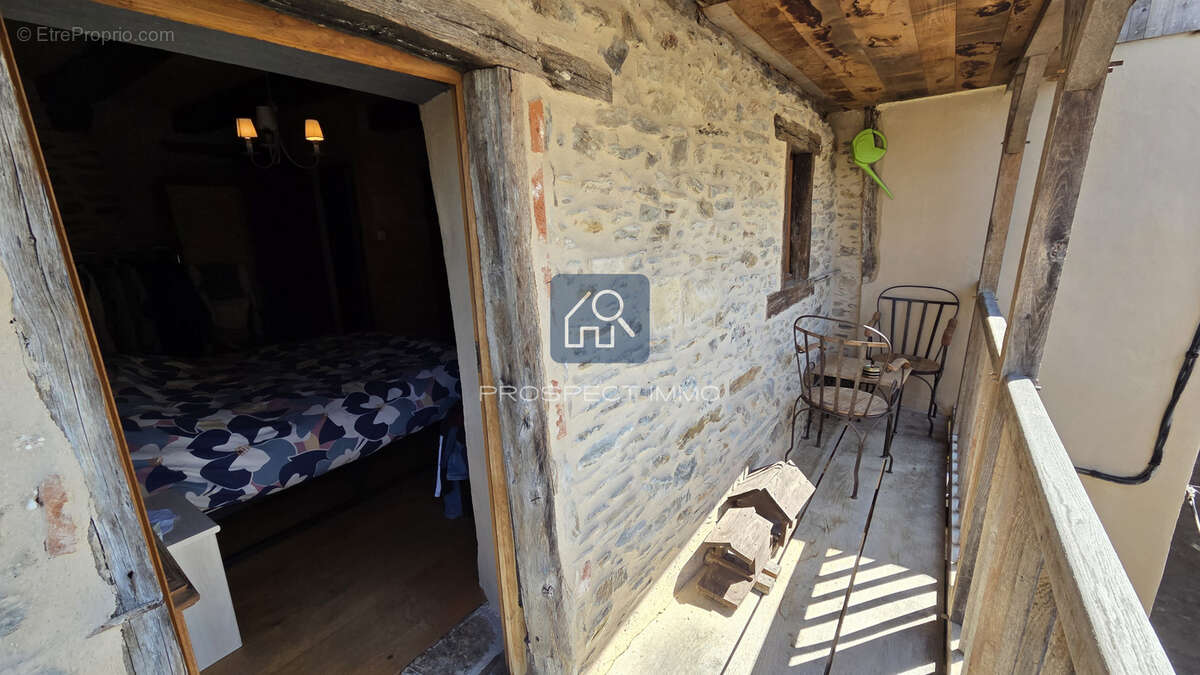 Maison à ESTAING