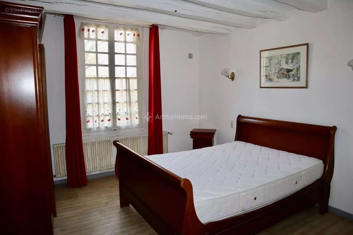 Maison à LA CHARTRE-SUR-LE-LOIR