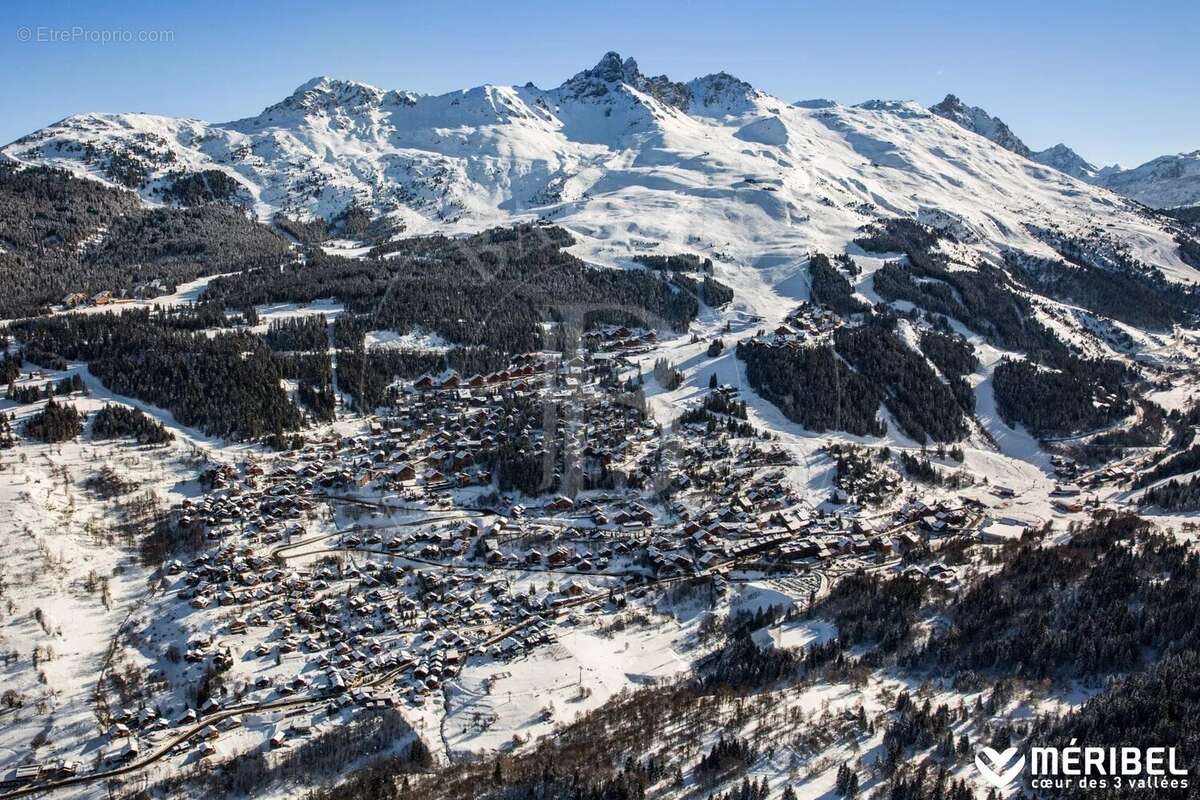 Appartement à LES ALLUES