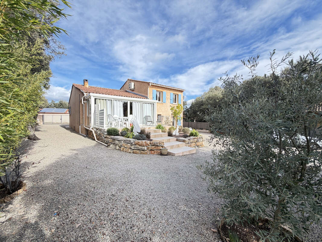Maison à REGUSSE
