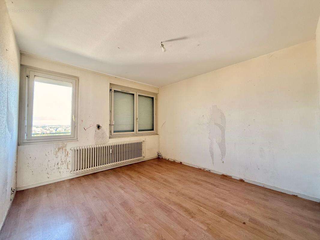 T5 de 102 m² avec balcon – 4 chambres – Dernier étage - photo 10