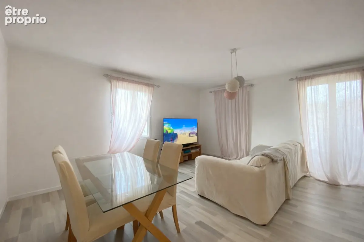 Appartement à LA CHAUSSEE-SAINT-VICTOR