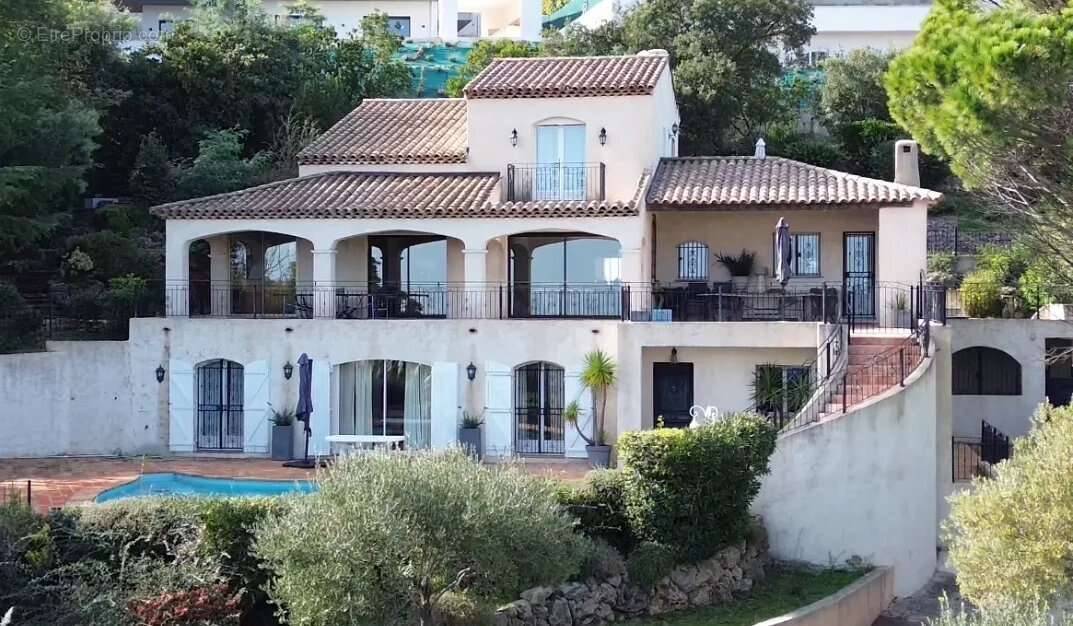 Maison à LES ADRETS-DE-L'ESTEREL