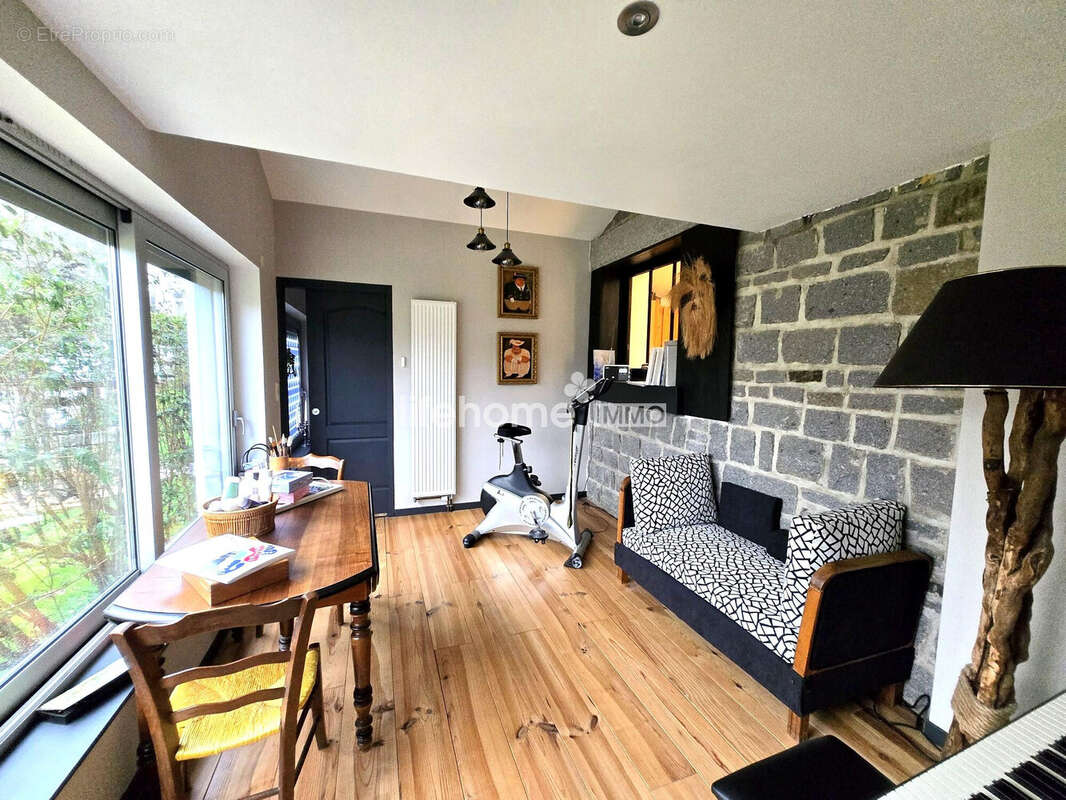 Maison à SAINTE-FEYRE