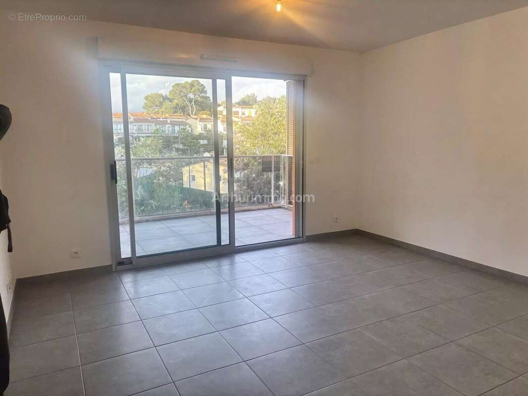 Appartement à VILLENEUVE-LOUBET