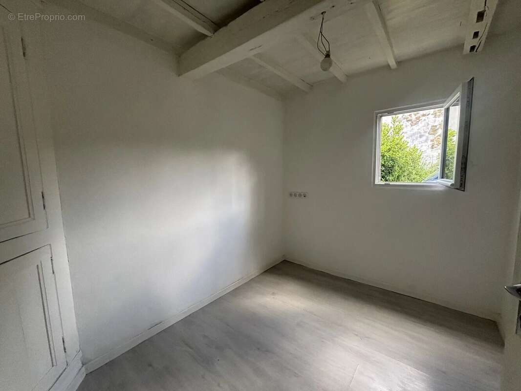 Maison à VIC-FEZENSAC