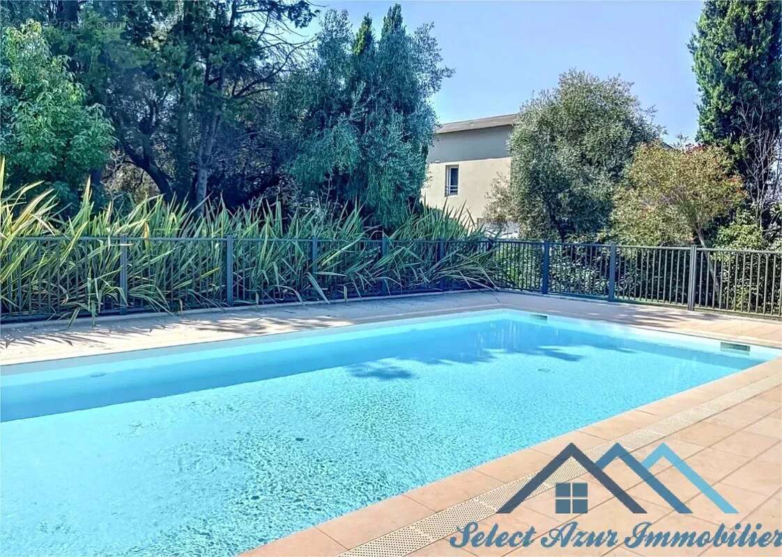 Appartement à MOUGINS