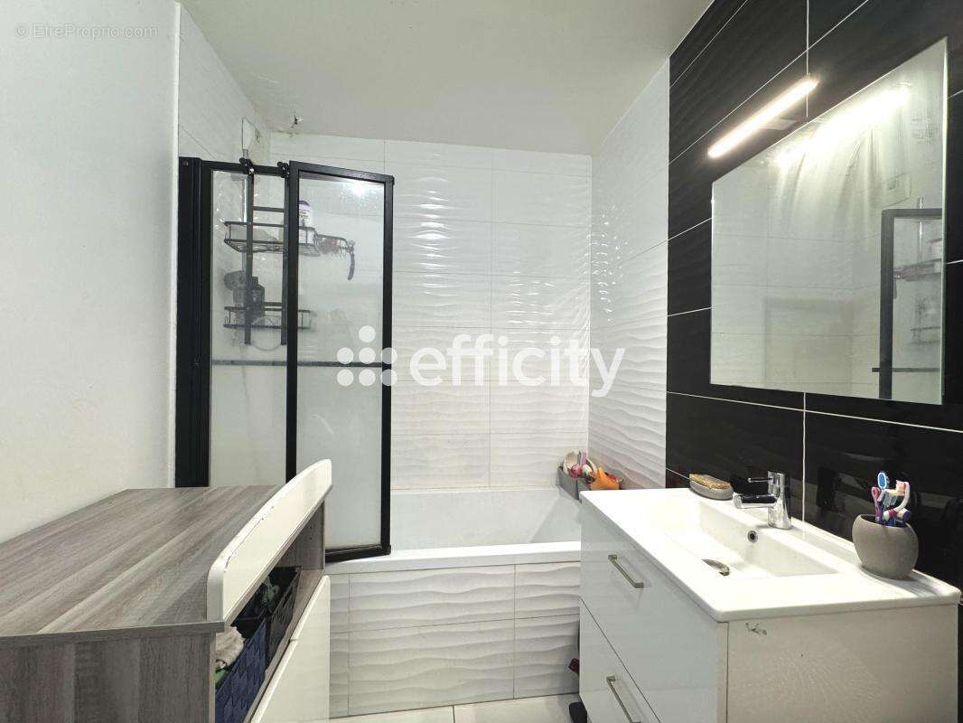 Appartement à ROMAINVILLE