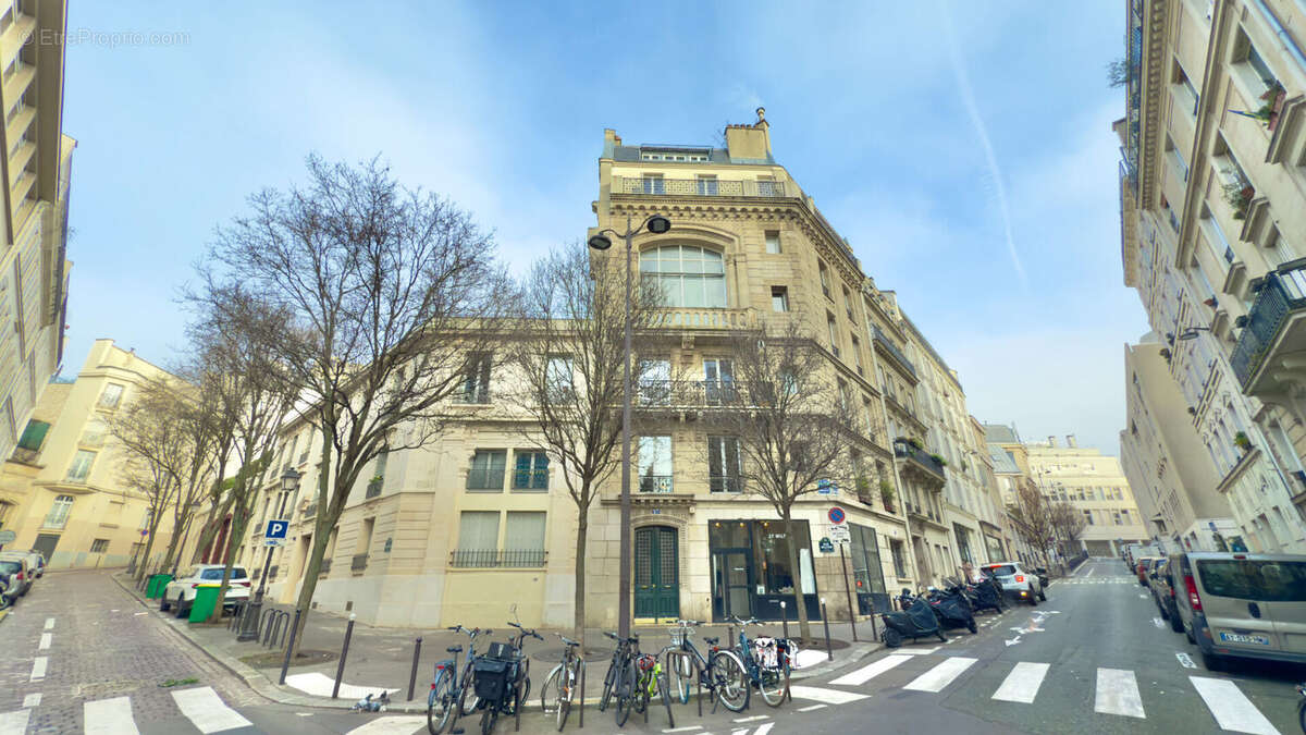 Appartement à PARIS-9E