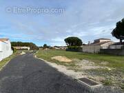 Terrain à VAUX-SUR-MER