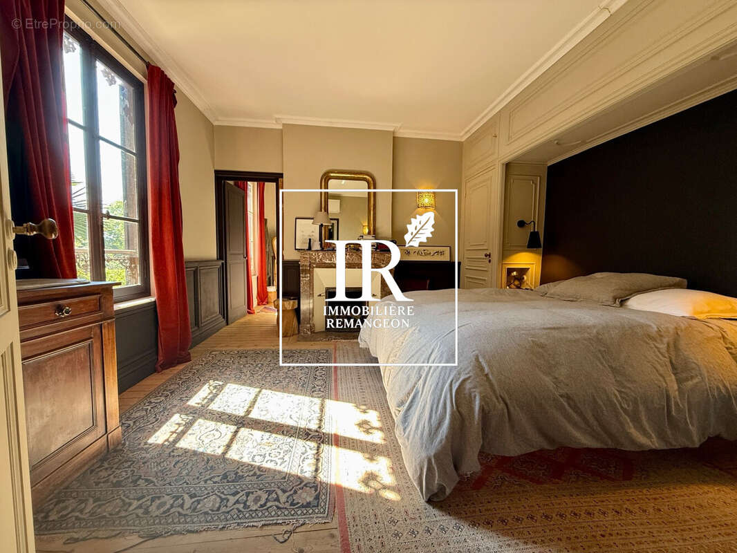 Maison 206 m² à Vierzon  - photo 8