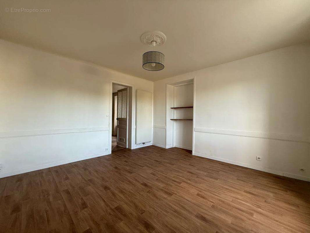 Maison de 8 pièces de 240 m² à Sainte-Maure-de-Touraine - photo 16