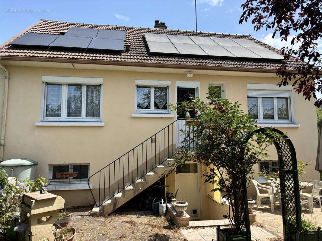 Maison à ENTRAMMES