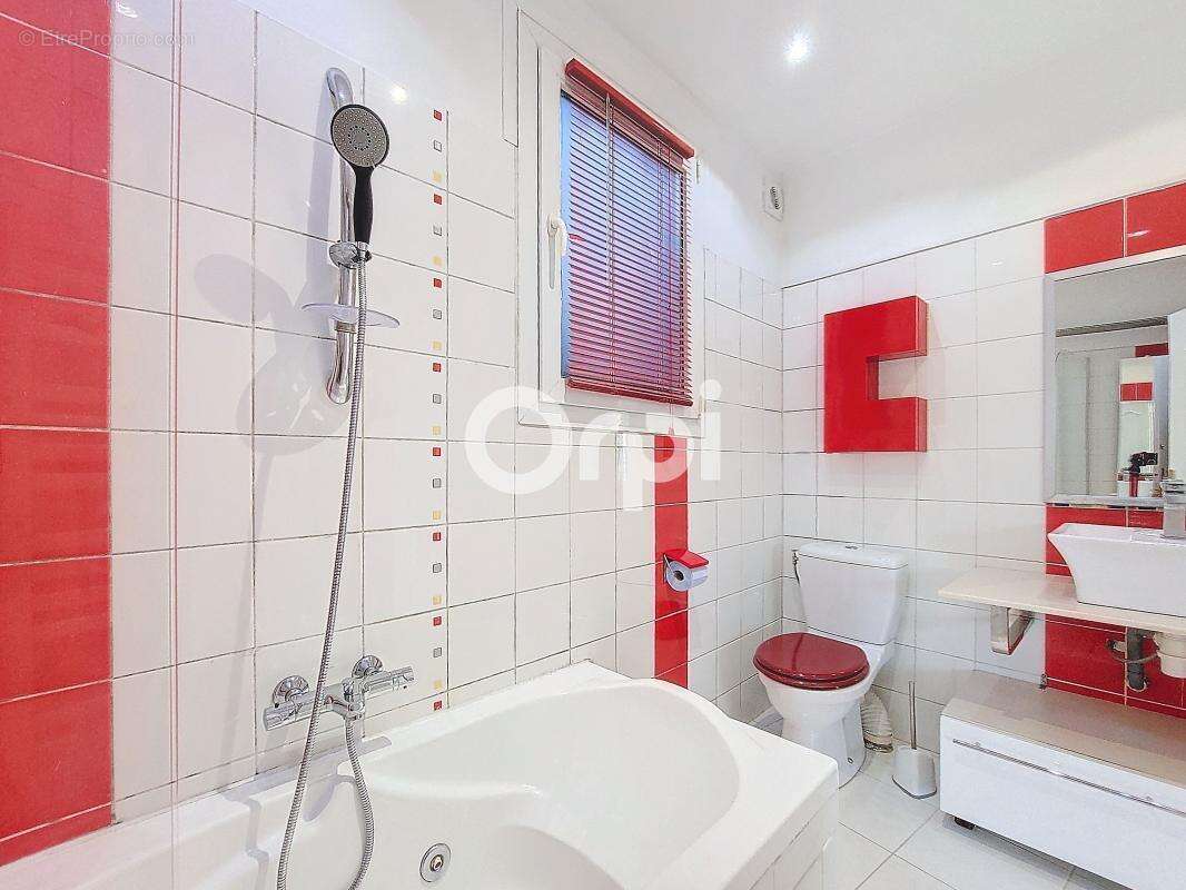 Appartement à VILLENEUVE-LOUBET